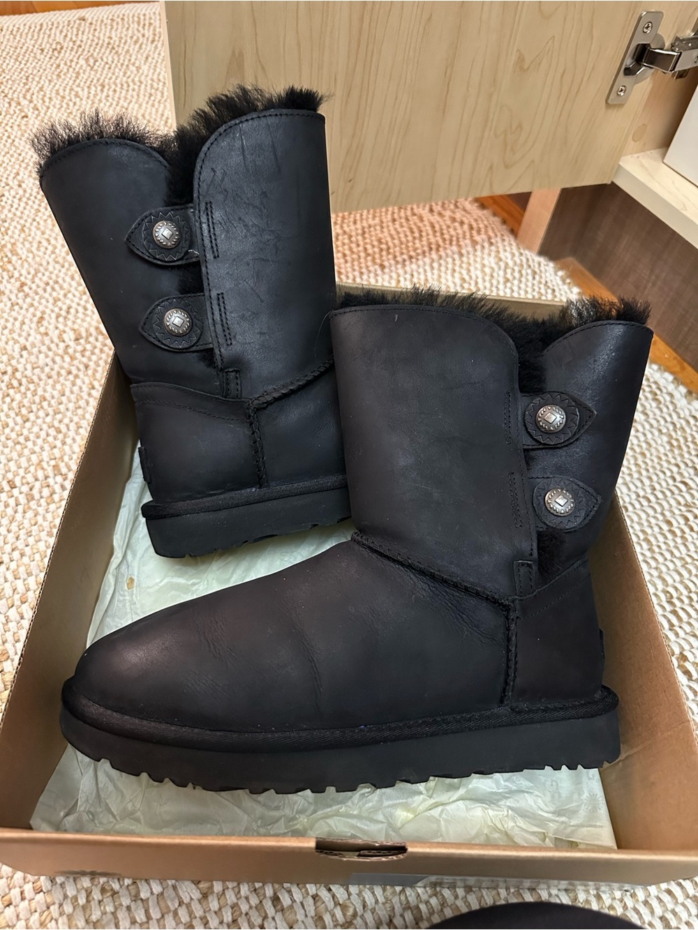 Ugg Classic Women's Short Shearling Boots in Black